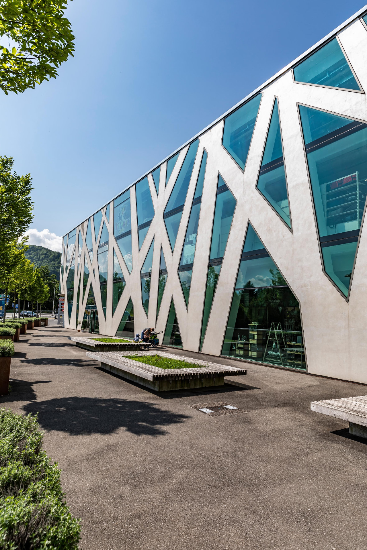 BEOCENTER — Shopping & Freizeit in Spiez
